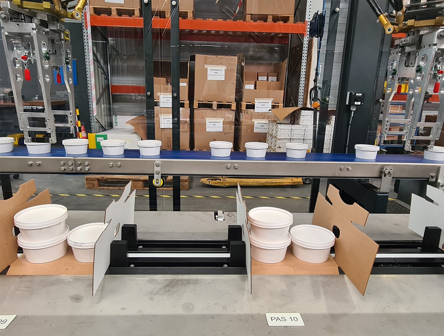 ENCAISSEUSE MG TECH POUR L'INDUSTRIE DES PRODUITS LAITIERS